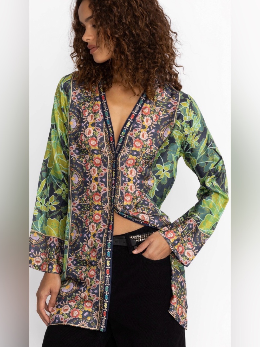 Johnny Was Floral Garden Long-Sleeve 100% silk Top -Multi color Ptp 19